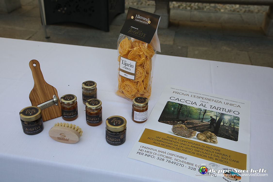 VBS_5676 - 10.ma Fiera Nazionale del Tartufo e Fiera dei Santi.jpg